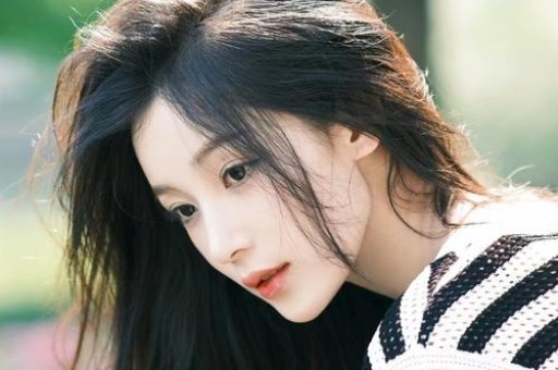 娱乐圈惊天大瓜！“吃瓜”时如何分辨真相与迷雾